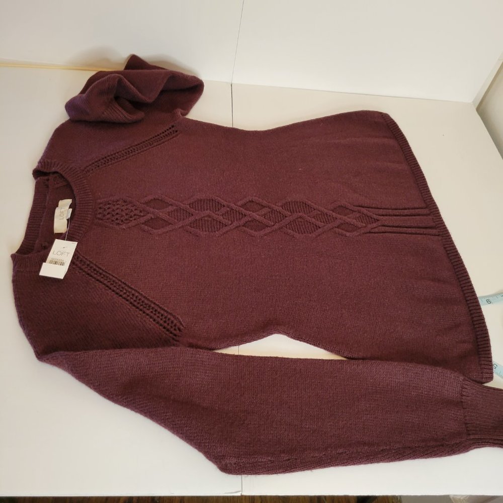 Loft Maroon Ladies Crew Neck Cable Knit Sweater Cotton Blend Size M, NWT - Picture 2 of 9
